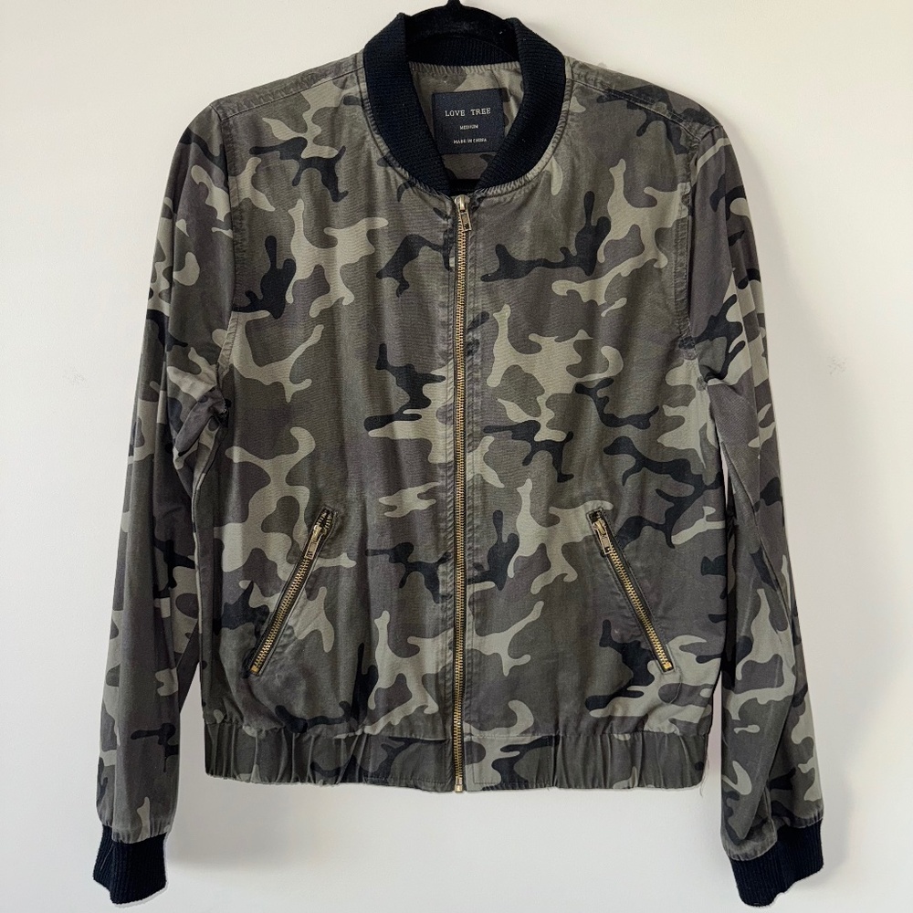 Love Tree Cotton Camo Bomber Jacket Size Medium